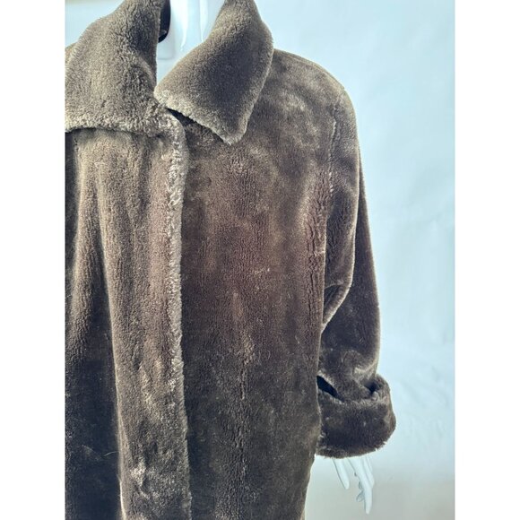 Vintage Faux Fur Brown Coat With Polyester Lining Folded Cuffs & Collar Size Lar - Picture 2 of 16